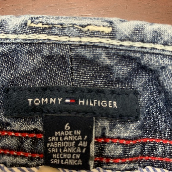 Tommy Hilfiger Cargo Jean Shorts - Picture 6 of 6